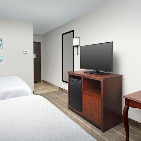 Holiday Inn Express Boston North-Woburn By Ihg Exterior photo