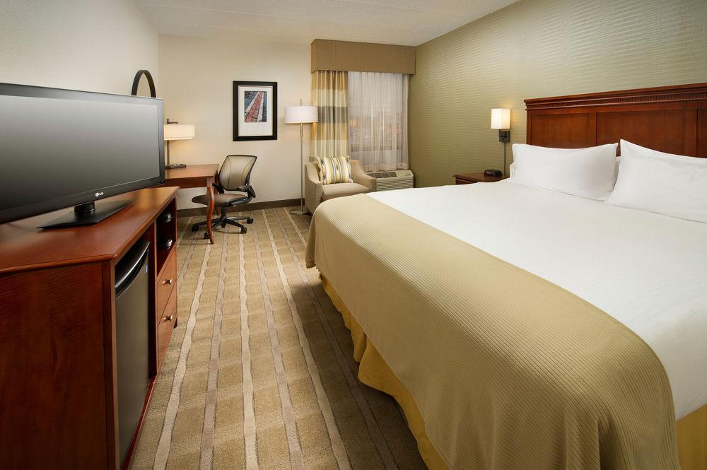 Holiday Inn Express Boston North-Woburn By Ihg Exterior photo